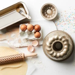 Gugelhupfform Ø 22 Cm SWEET BAKERY In Beige -Heimtextilien butlers gugelhupfform o 22 cm sweet bakery in beige 2