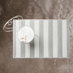 In- & Outdoor-Teppich Streifen L 180 X B 120cm COLOUR CLASH In Grau -Heimtextilien butlers in and outdoor teppich streifen l 180 x b 120cm colour clash in grau 3